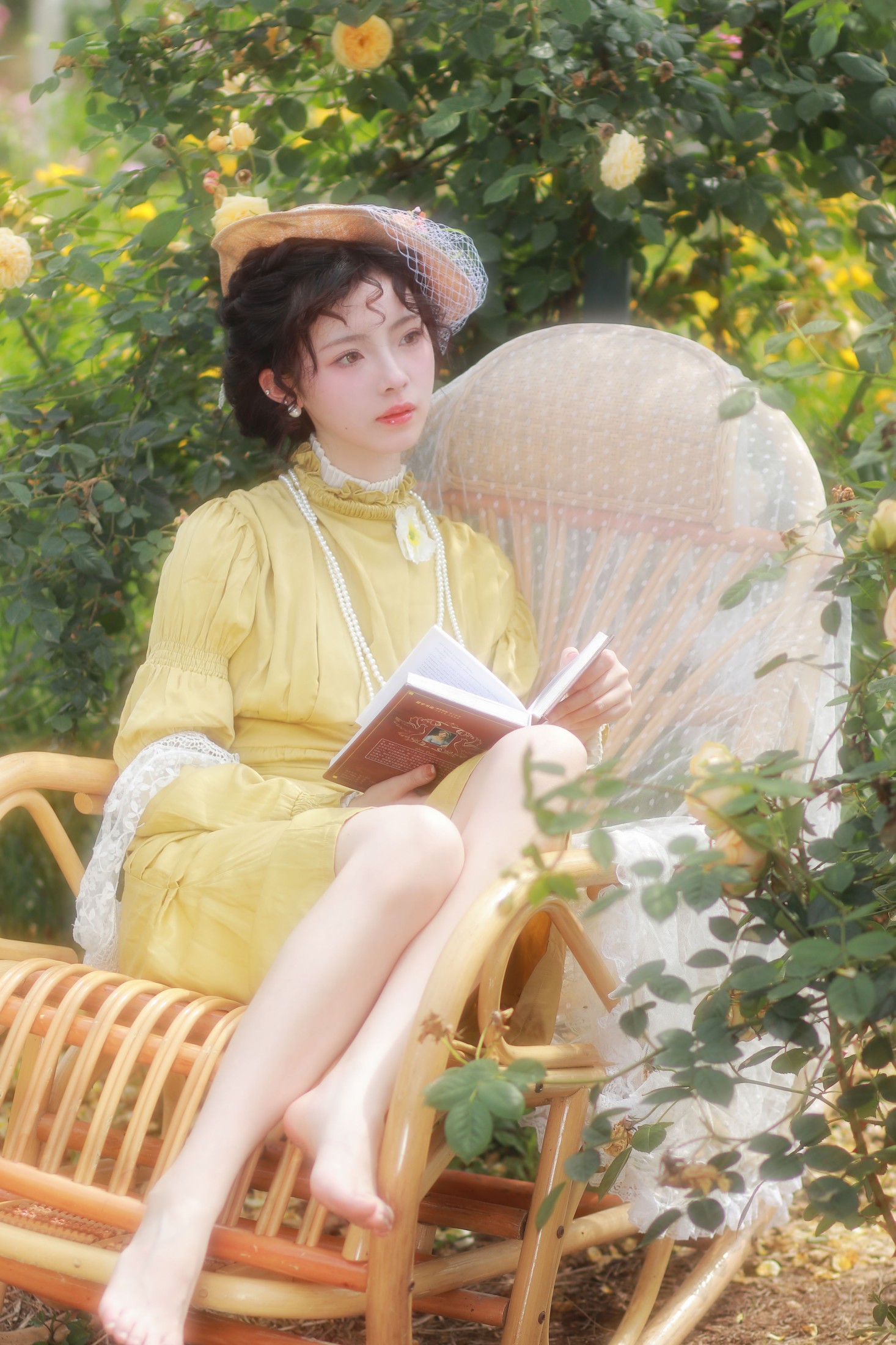 鹿离 – 《庄园少女～在浪漫的小花园小憩》[16P] 插图1