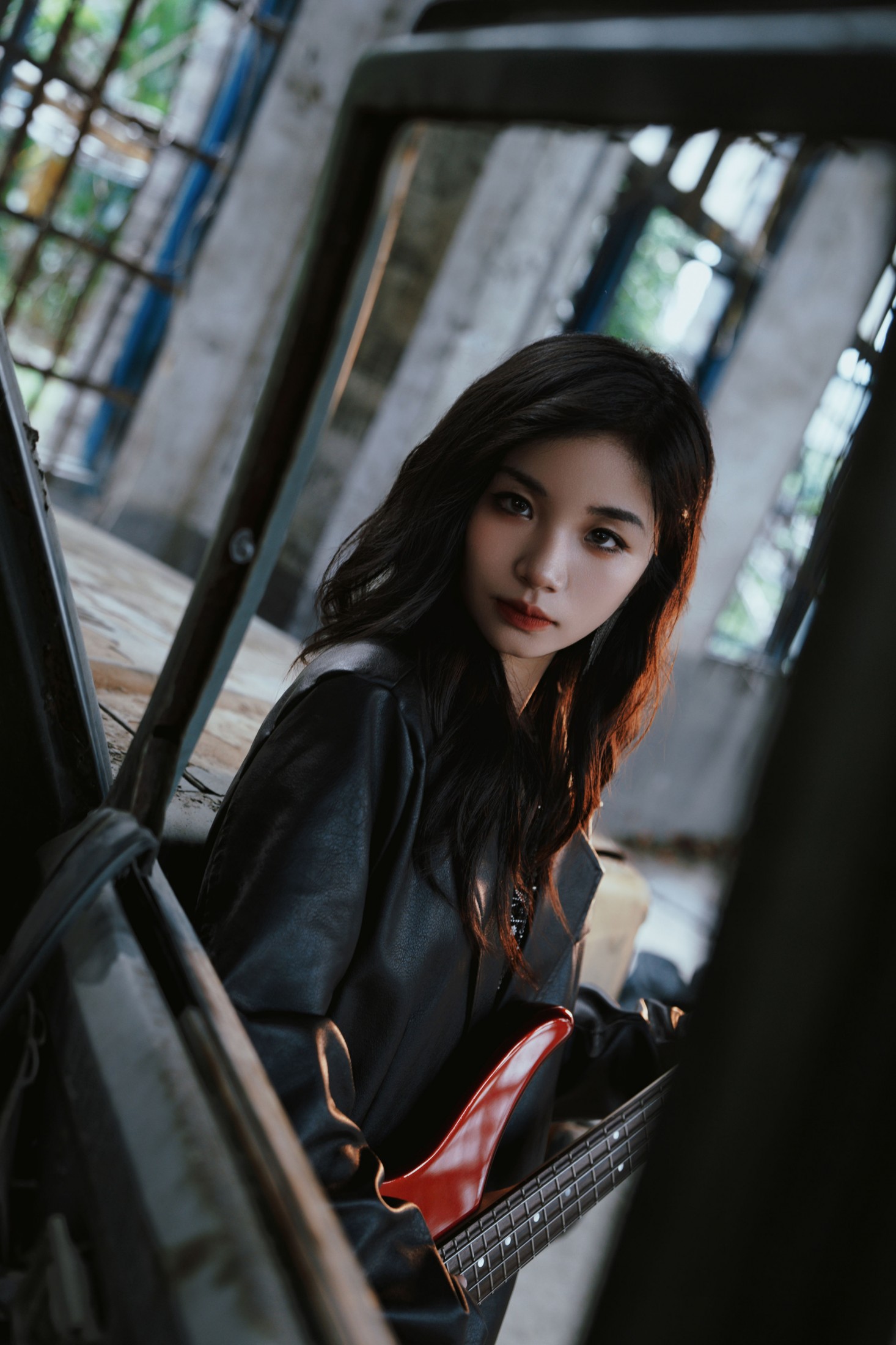 透明鱼yu – 《摇滚写真》[15P] 插图1