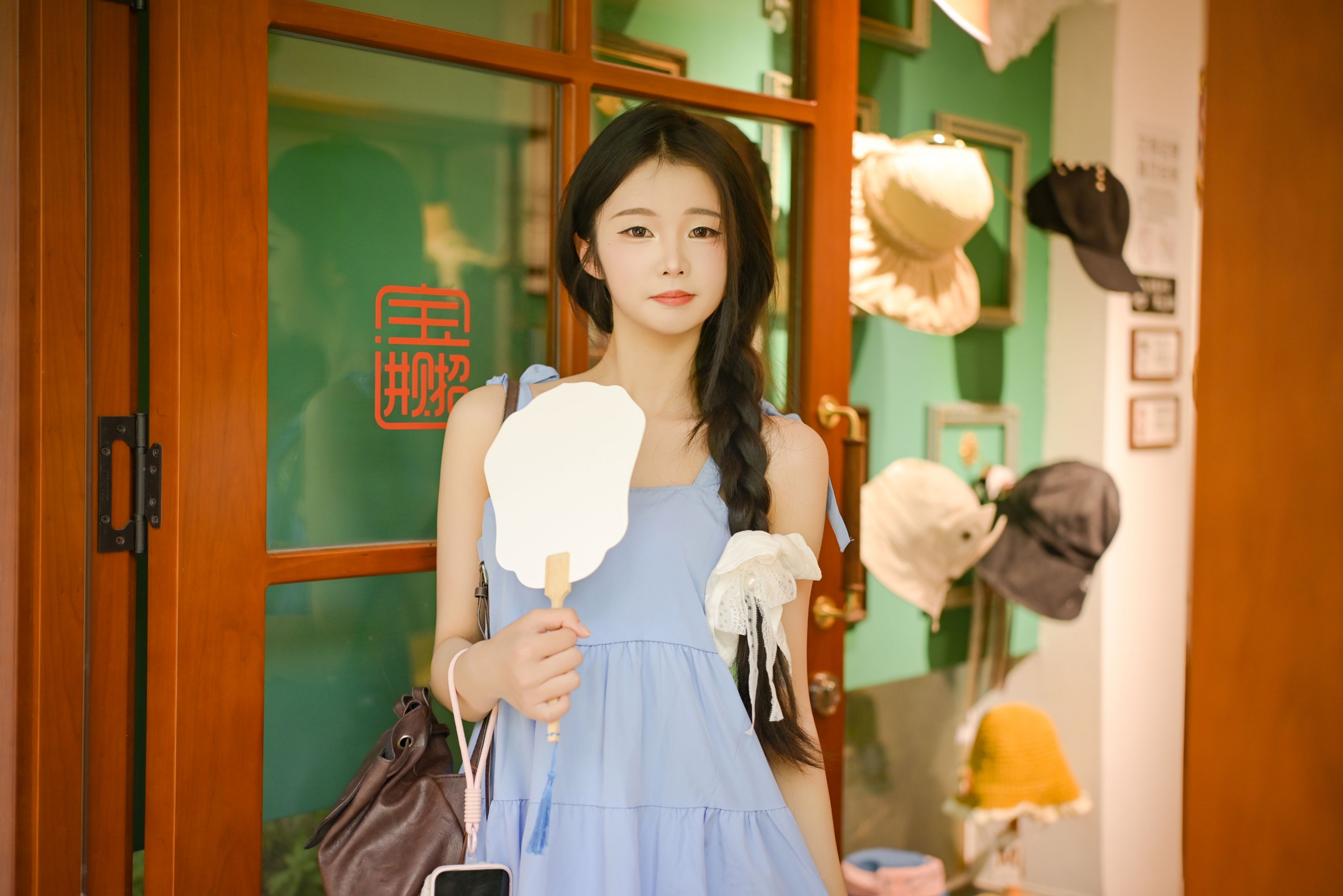 艾青 – 《楼台小憩》[25P]