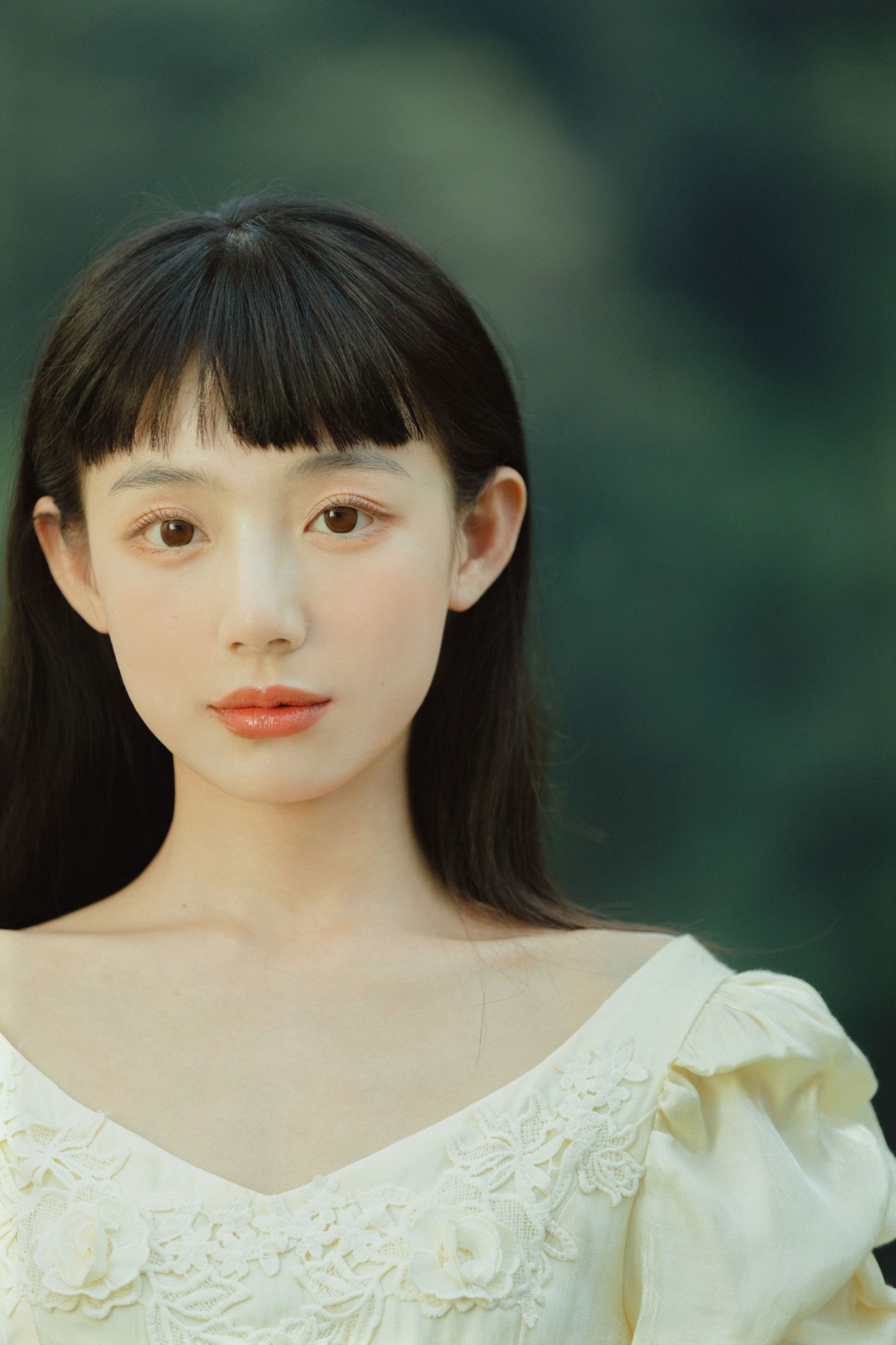 – 《阳光与裙角》[32P]