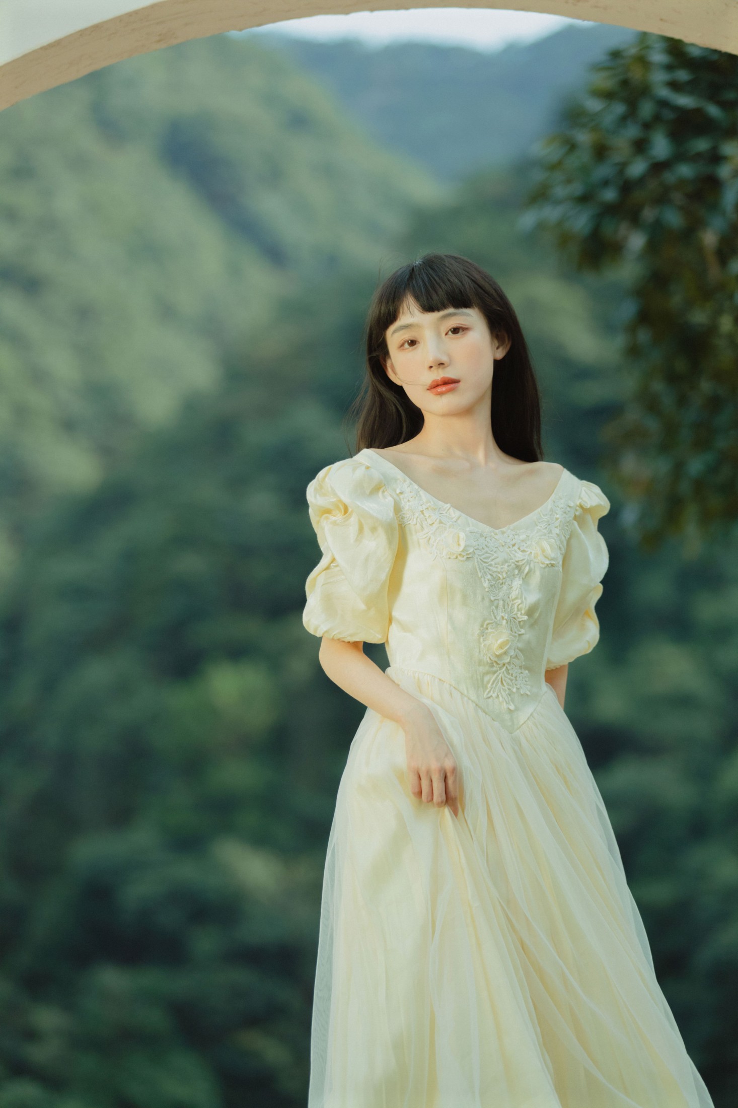 – 《阳光与裙角》[32P]