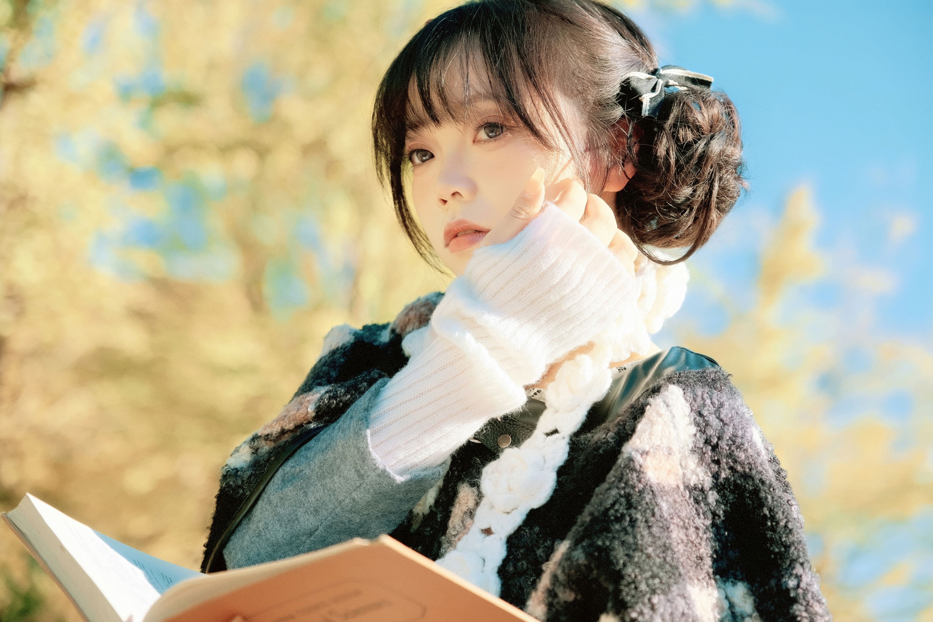 贝贝不睡觉 – 《深秋》[27P]