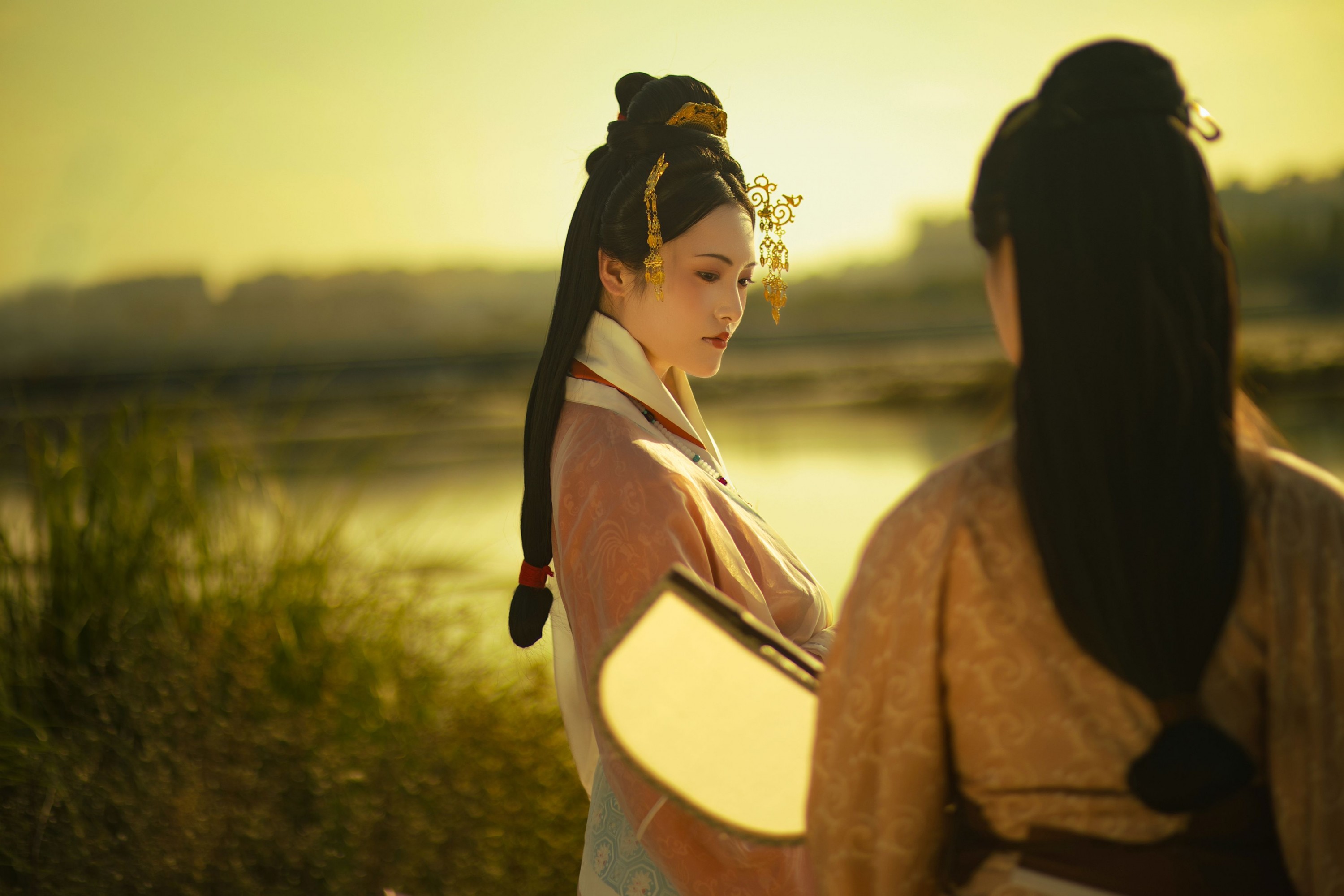 – 《西汉双女主》[23P]