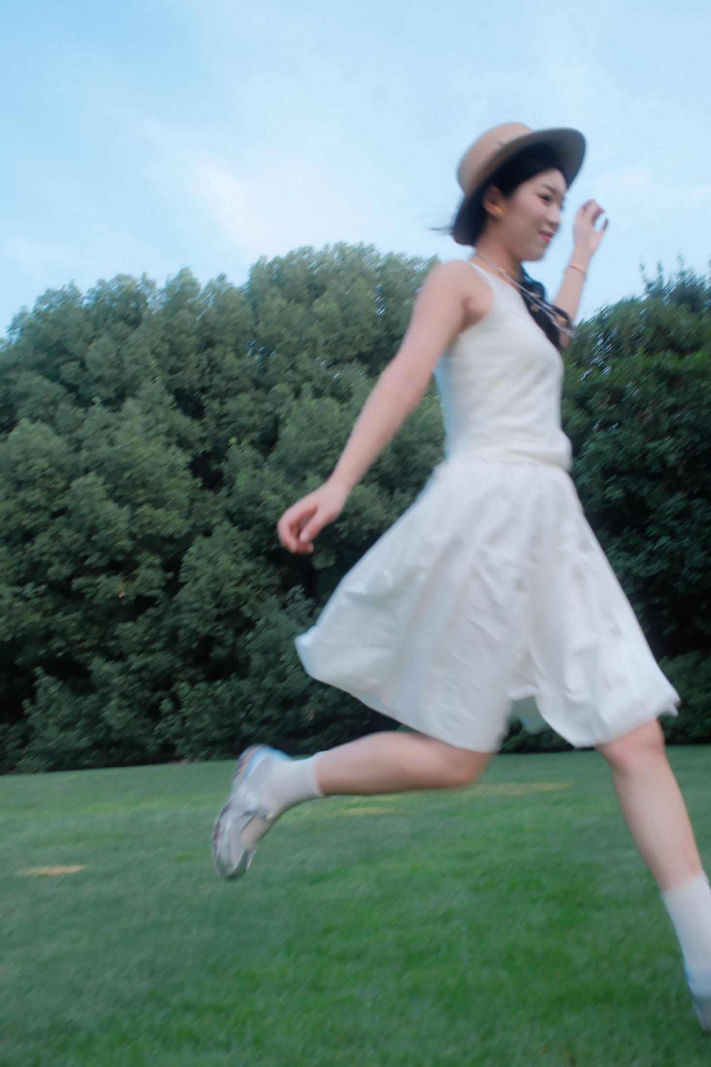 十七的猫 – 《在百年香樟树下》[9P]