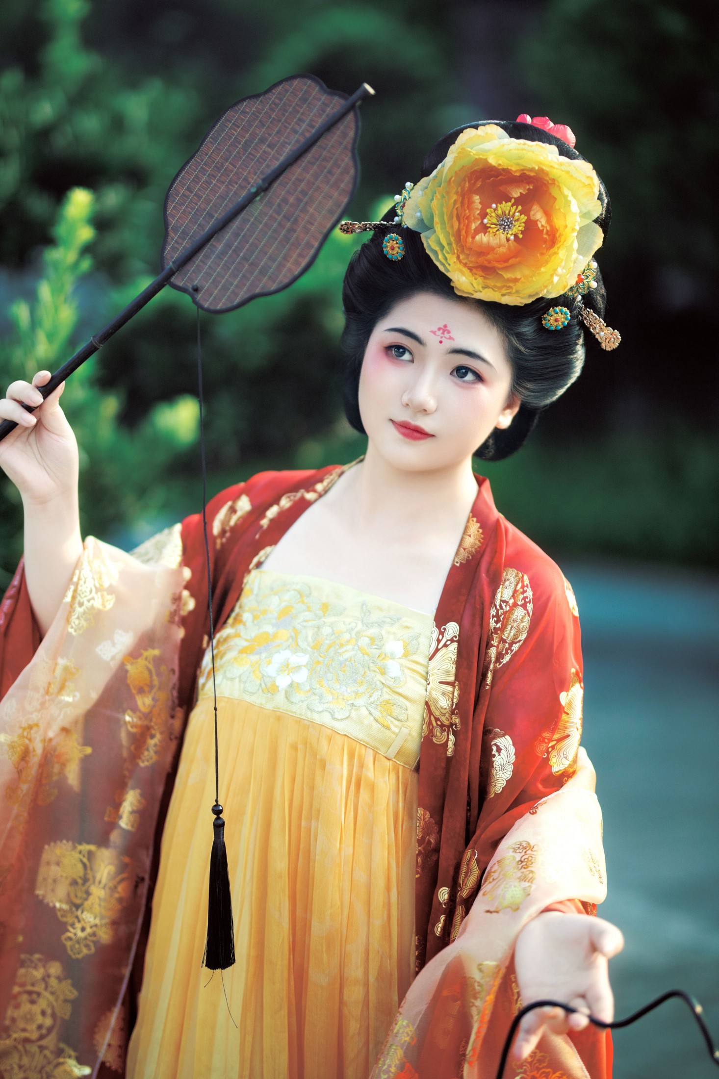 – 《国色芳华县主唐复原》[12P]