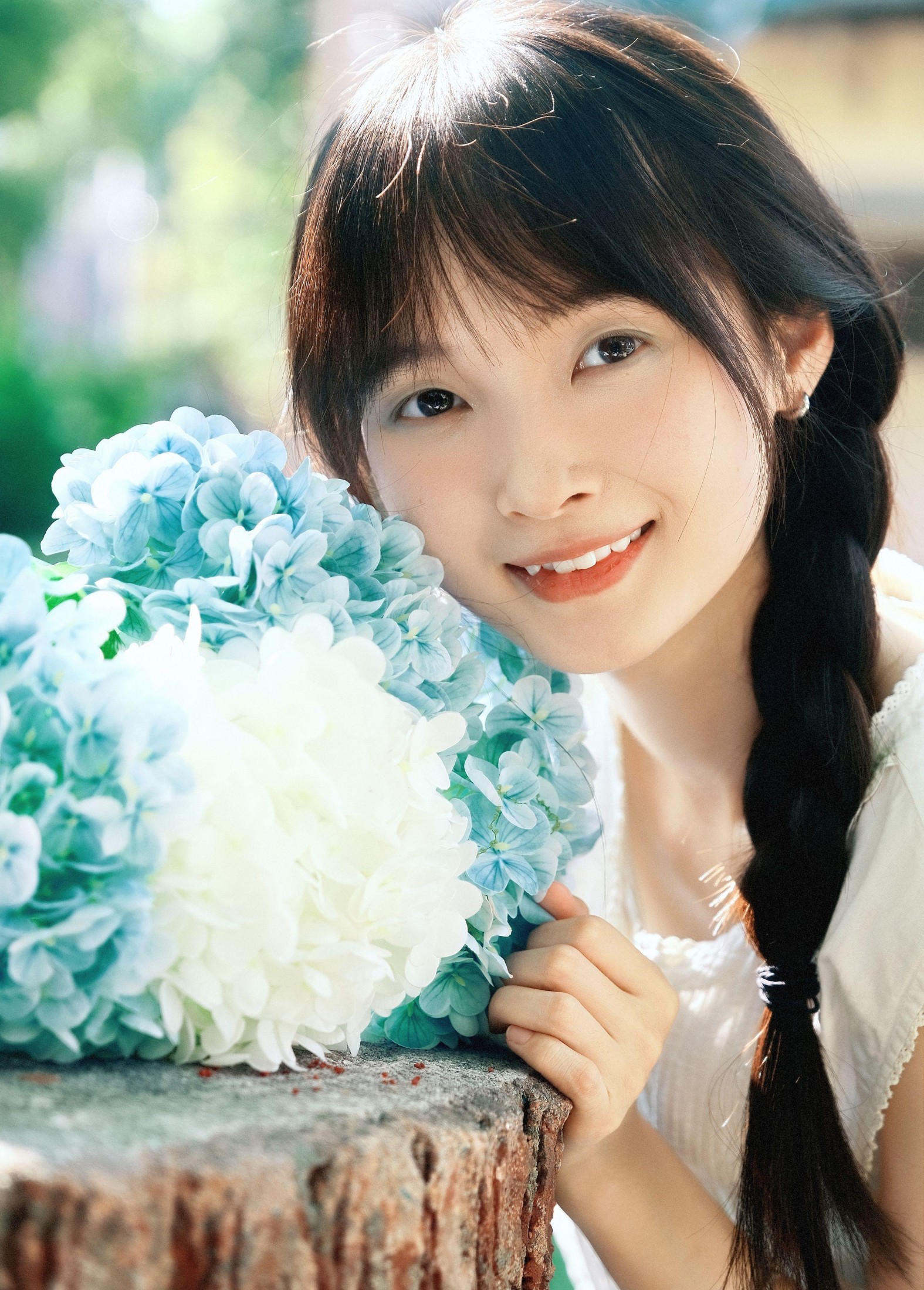 乌堆少女 – 《绣球》[17P]