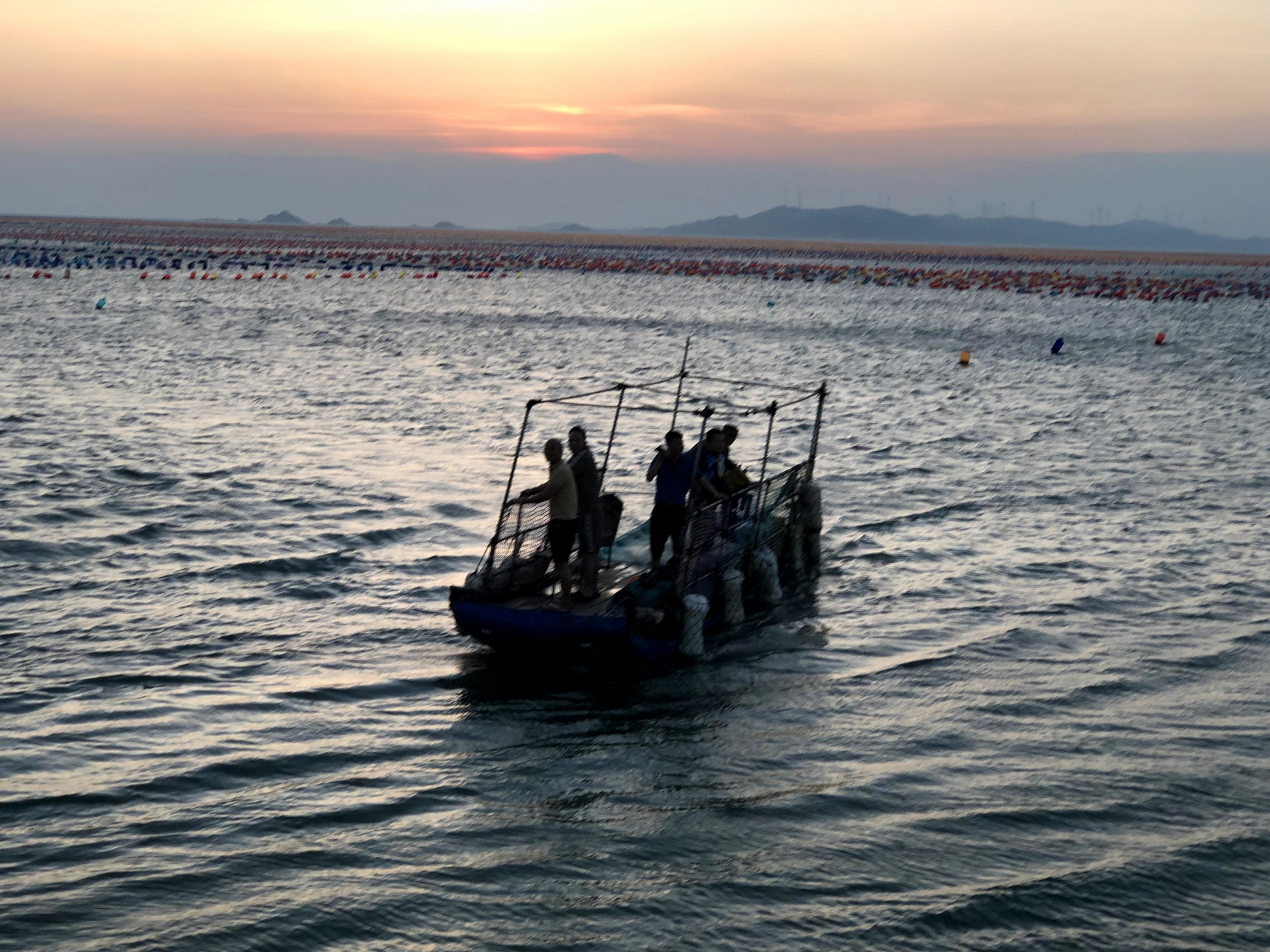 – 《落日南澳》[11P]