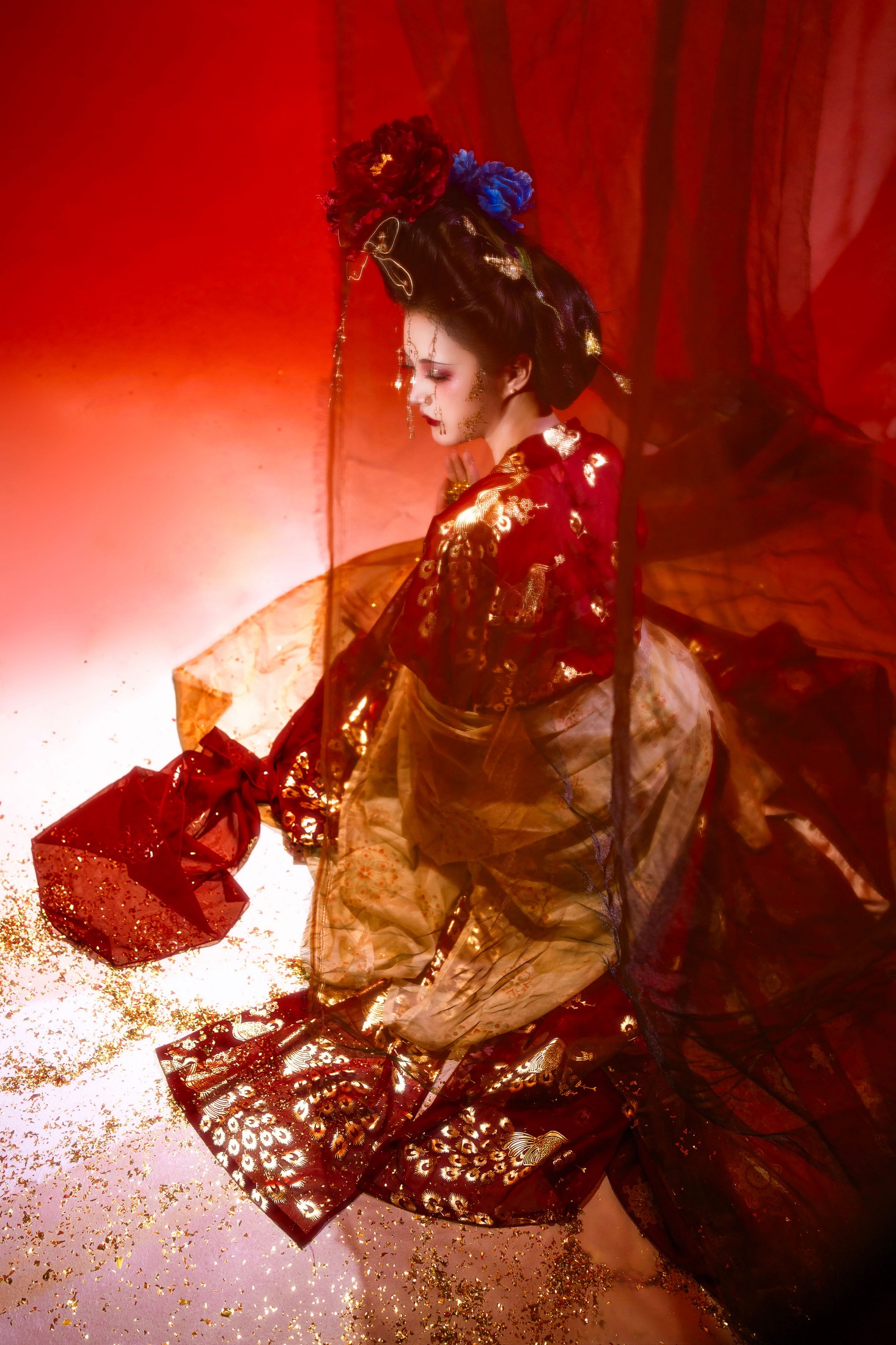 端端呀 – 《鎏金鲜红》[9P]