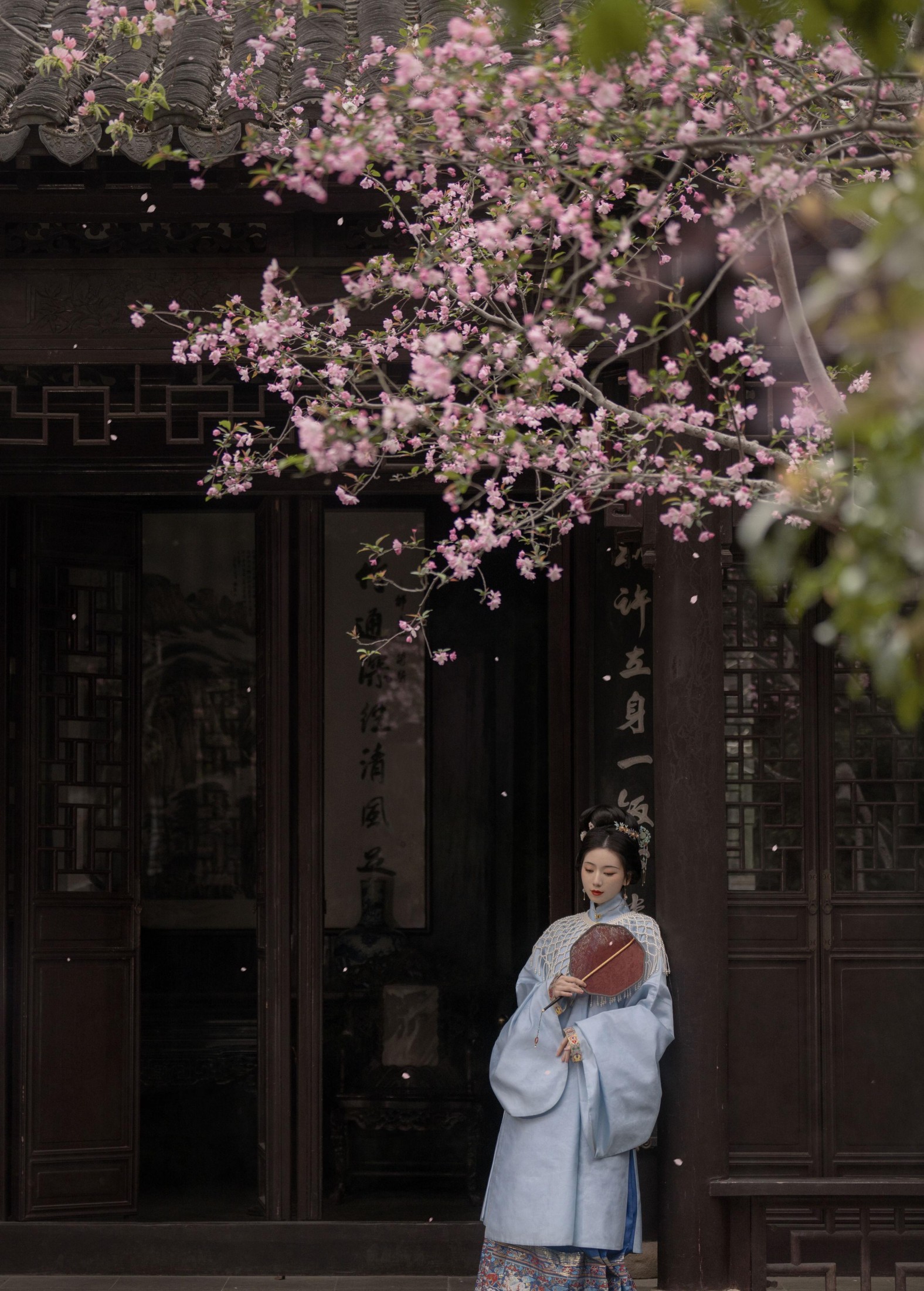 徐浪浪走在马路上 – 《海棠铺秀》[9P]