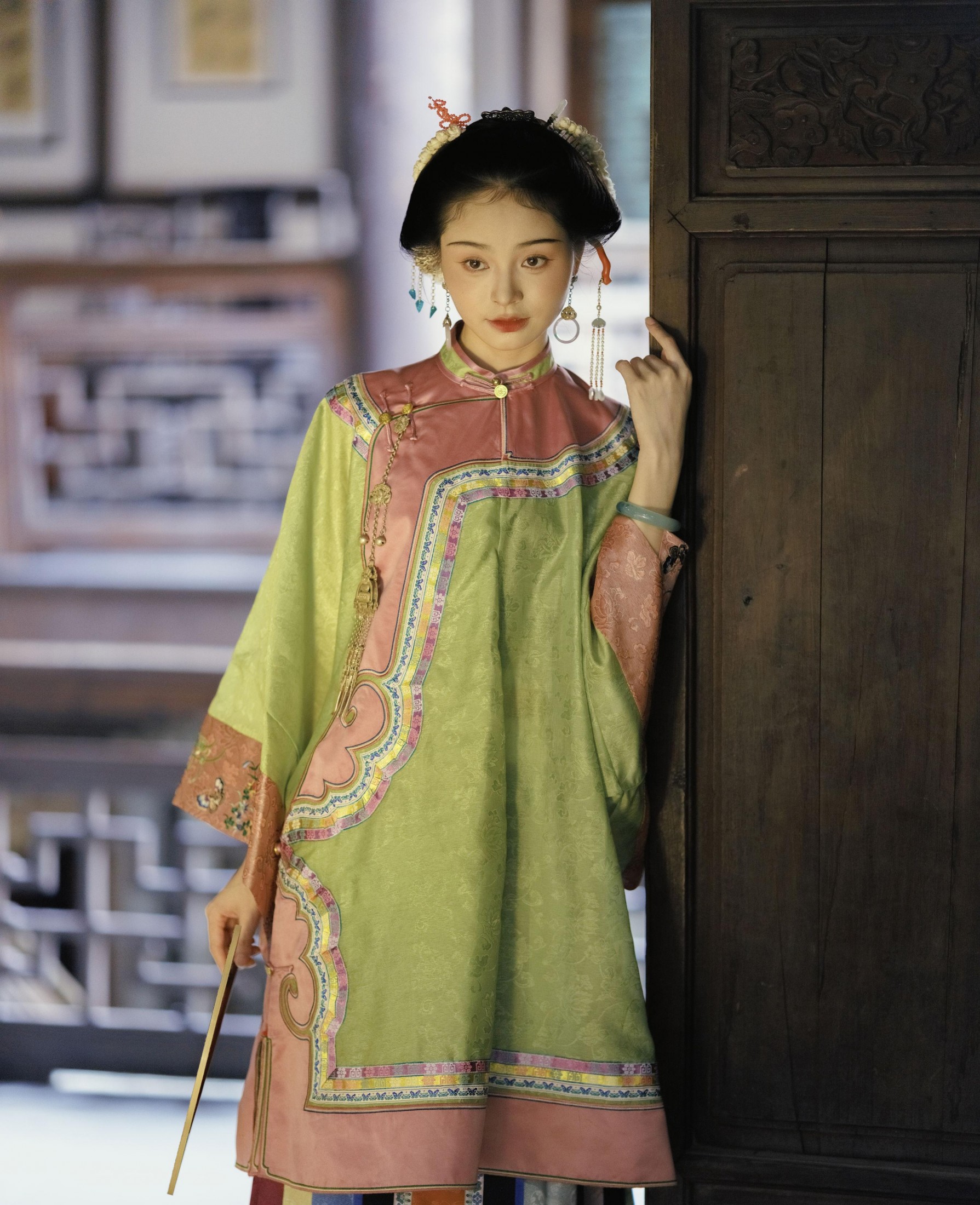 路安L – 《大宅里的女孩》[32P] 插图2