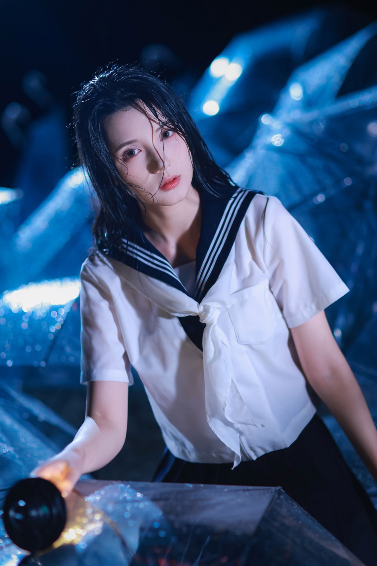 Enyyyn – 《雨落时，心跳是伞面的碎光 》[50P]