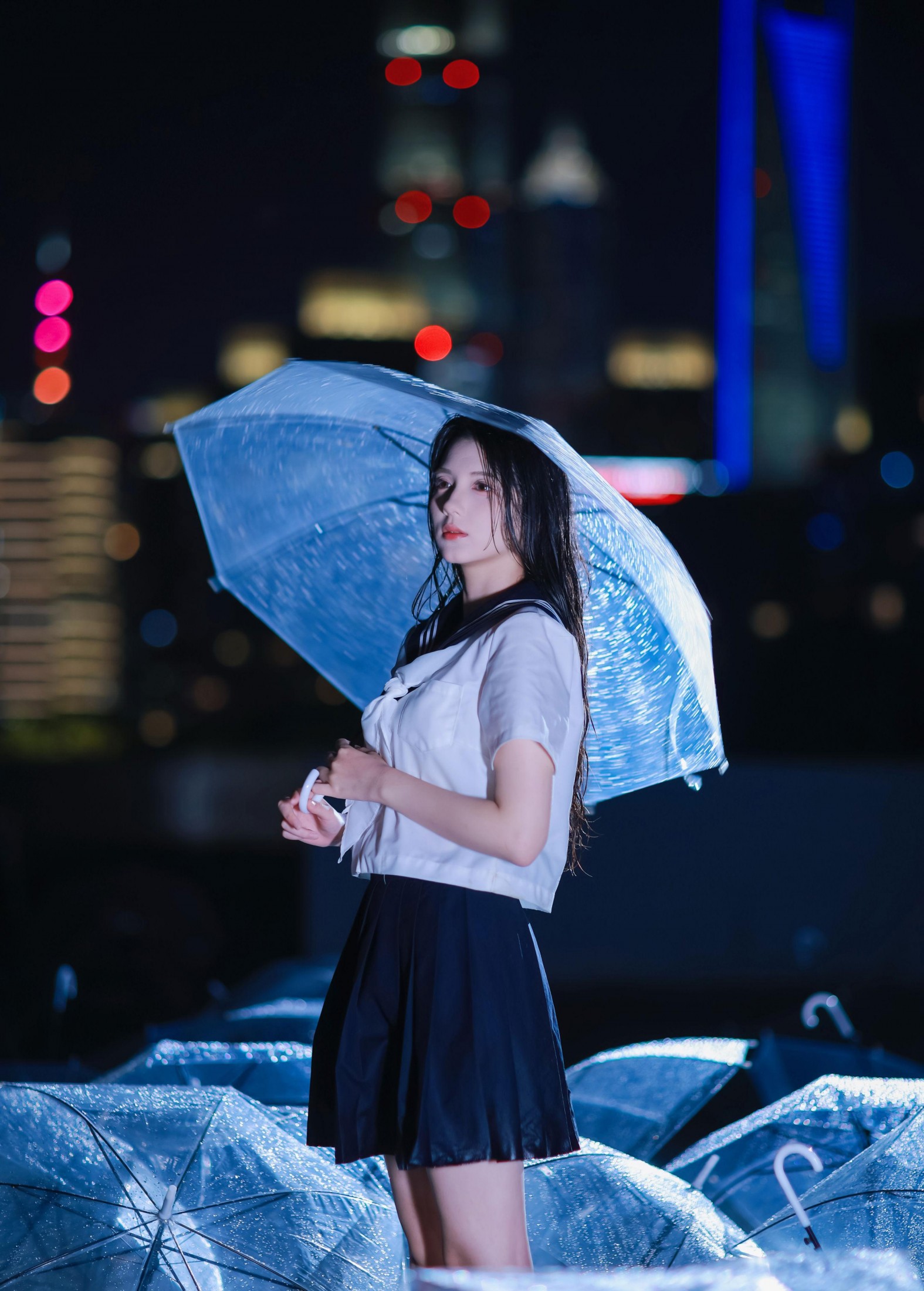 Enyyyn – 《雨落时，心跳是伞面的碎光 》[50P]