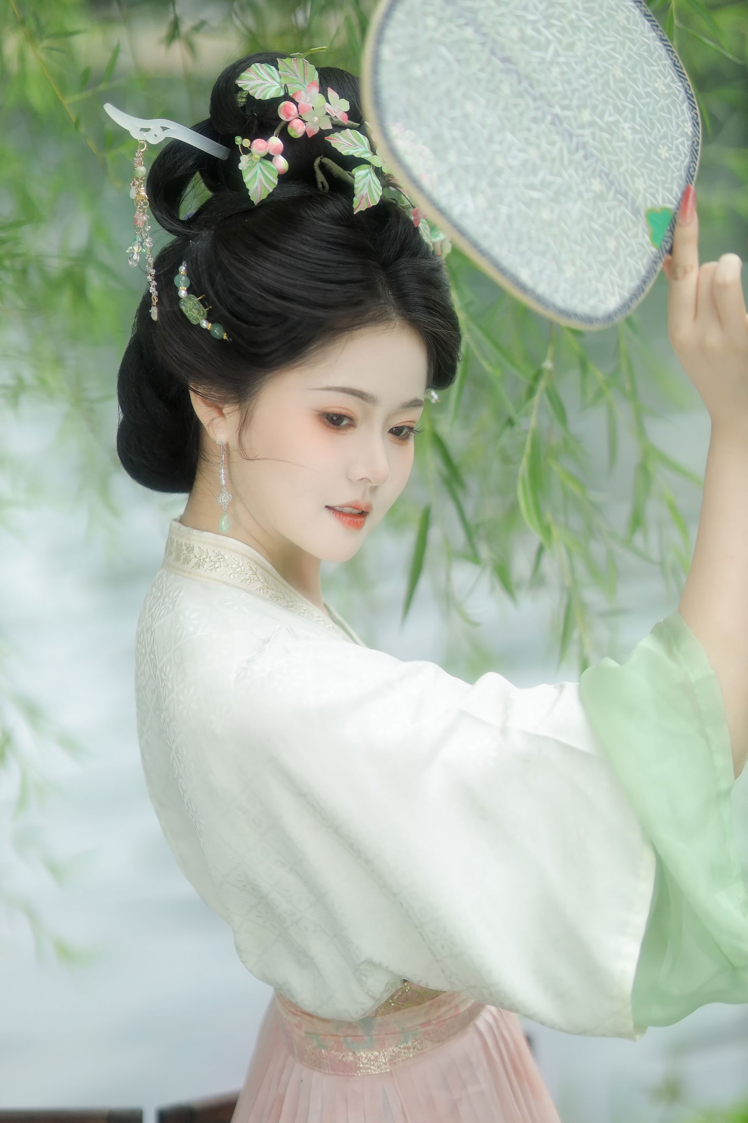 韫桉 – 《所谓伊人，在水一方》[10P]