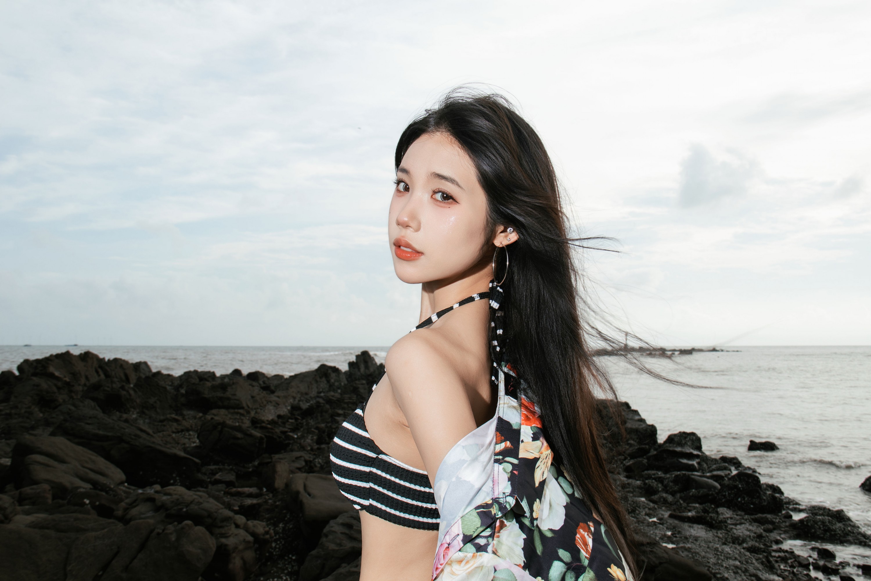 小欣吃不饱 – 《怪石滩》[22P] 插图3