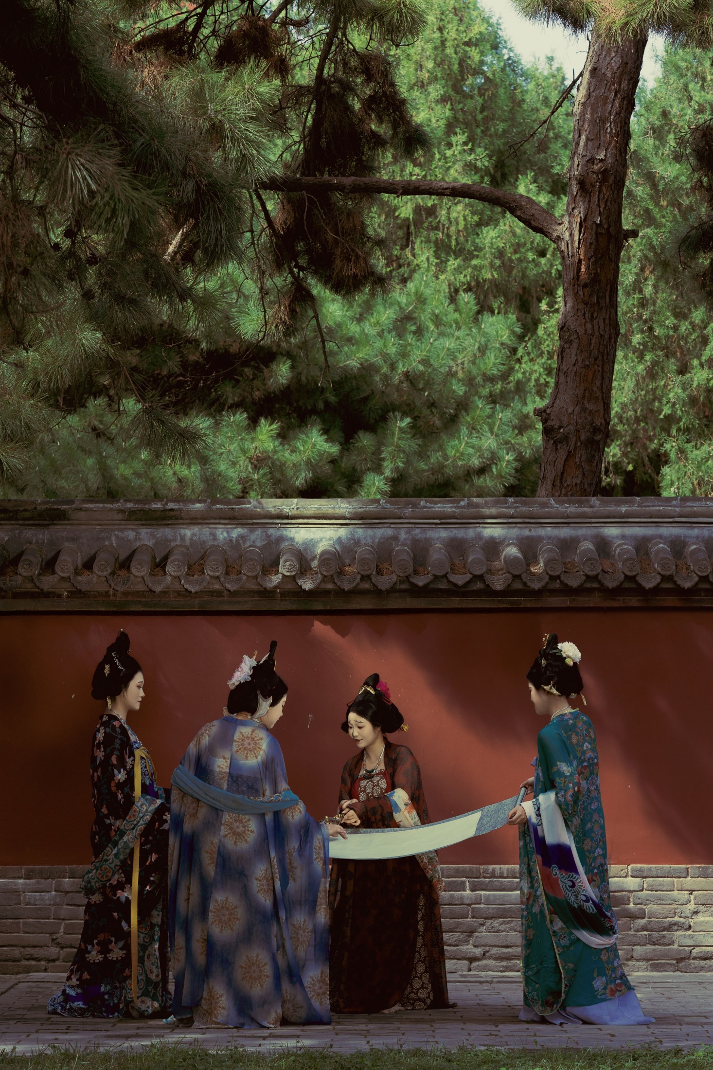 – 《秋游古寺》[27P]