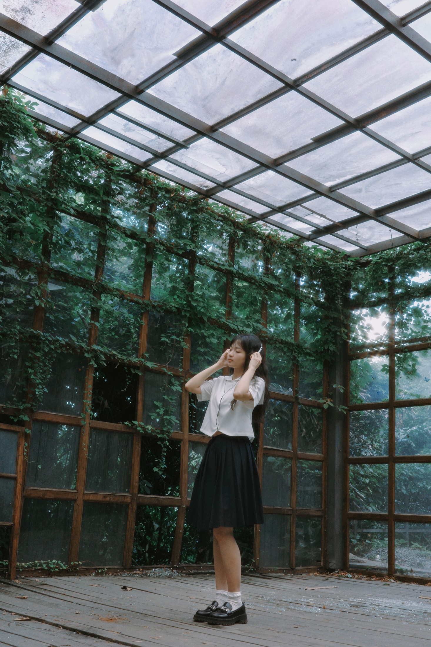 – 《我们不要被命运找到》[23P]