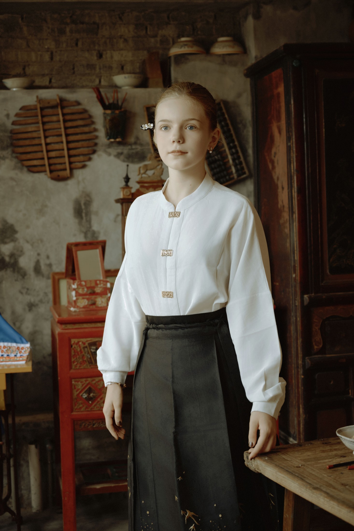 艾米丽 – 《当西方少女打开她的东方衣匣》[9P]