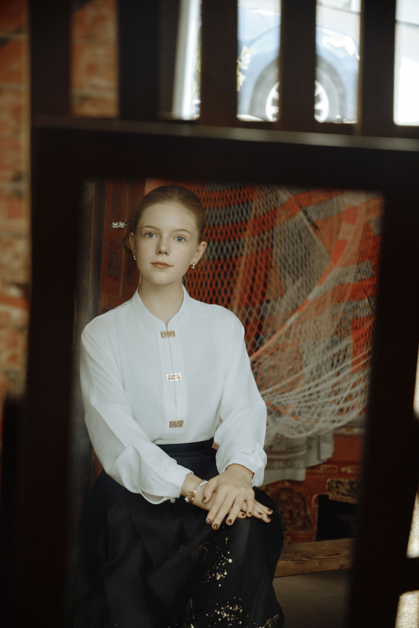 艾米丽 – 《当西方少女打开她的东方衣匣》[9P]