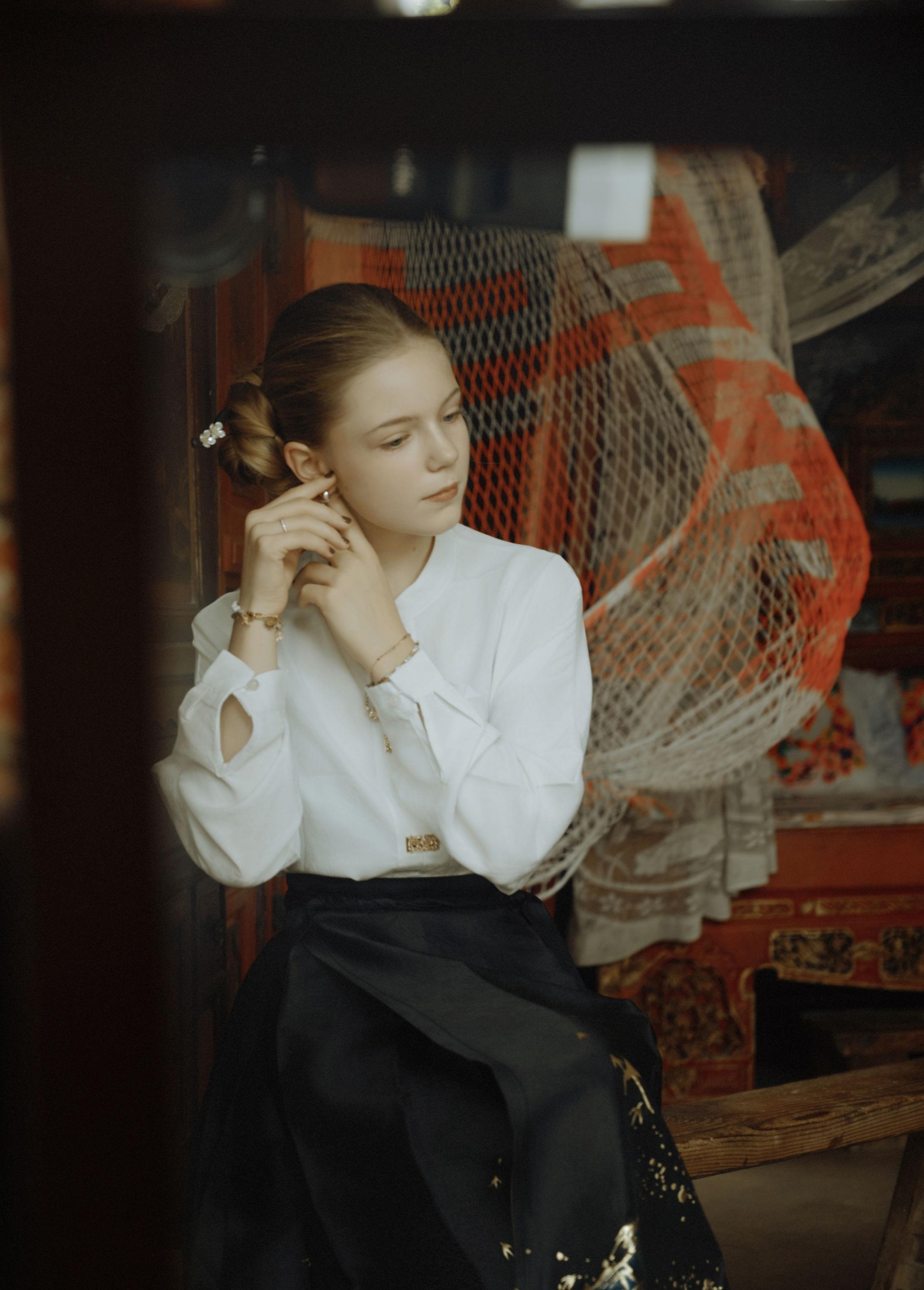 艾米丽 – 《当西方少女打开她的东方衣匣》[9P]