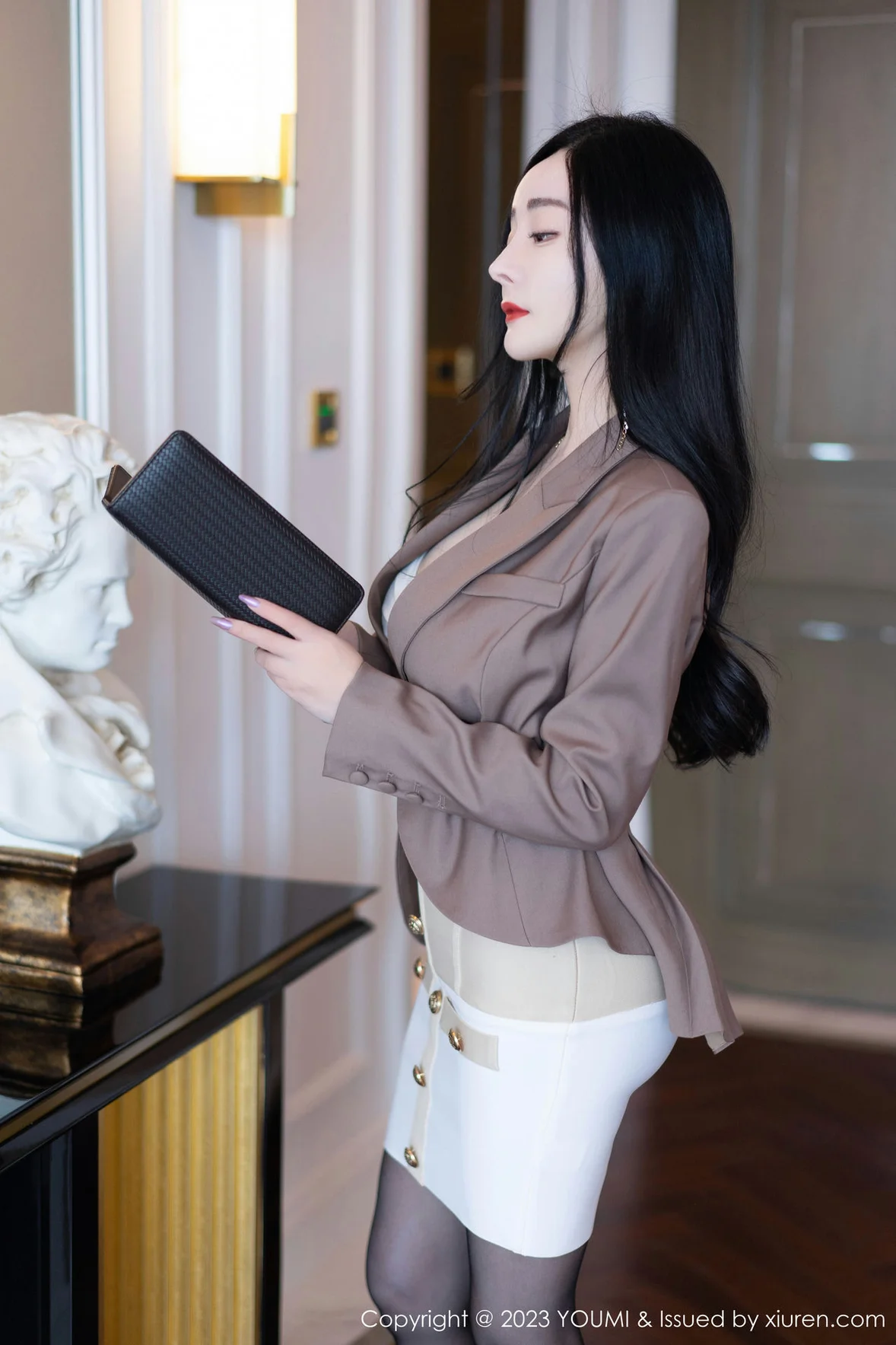 尤蜜荟 Vol.950 允爾 魅惑黑丝性感写真 [74P]