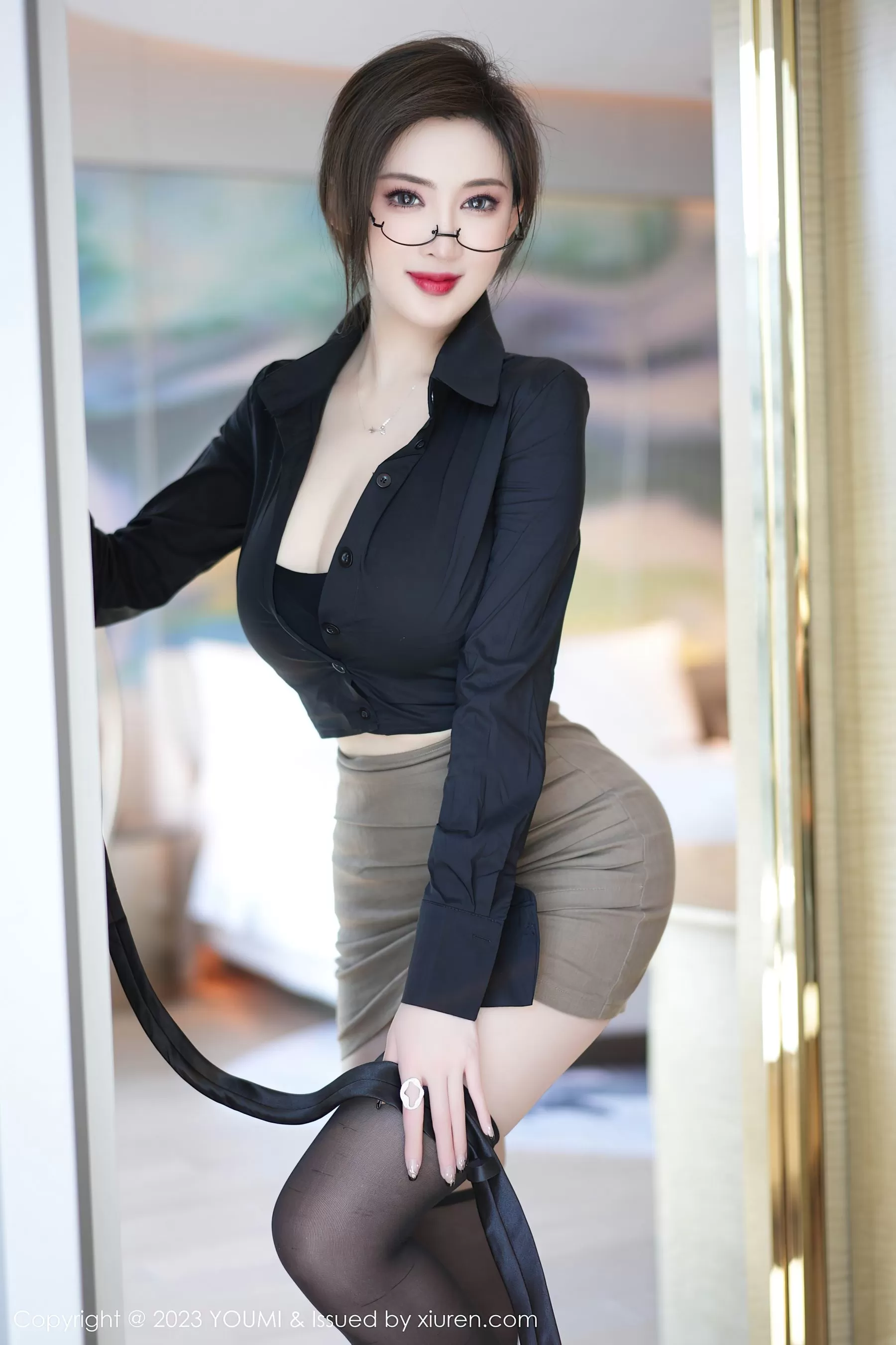 尤蜜荟 VOL.968 Carol周妍希 短裙黑丝 [83P]